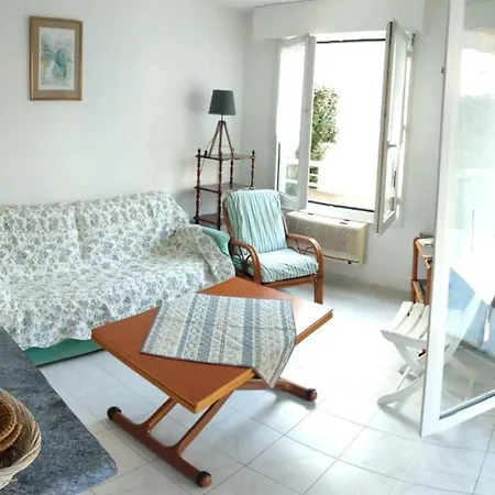 Bright With Terrace In Apartamento Fréjus